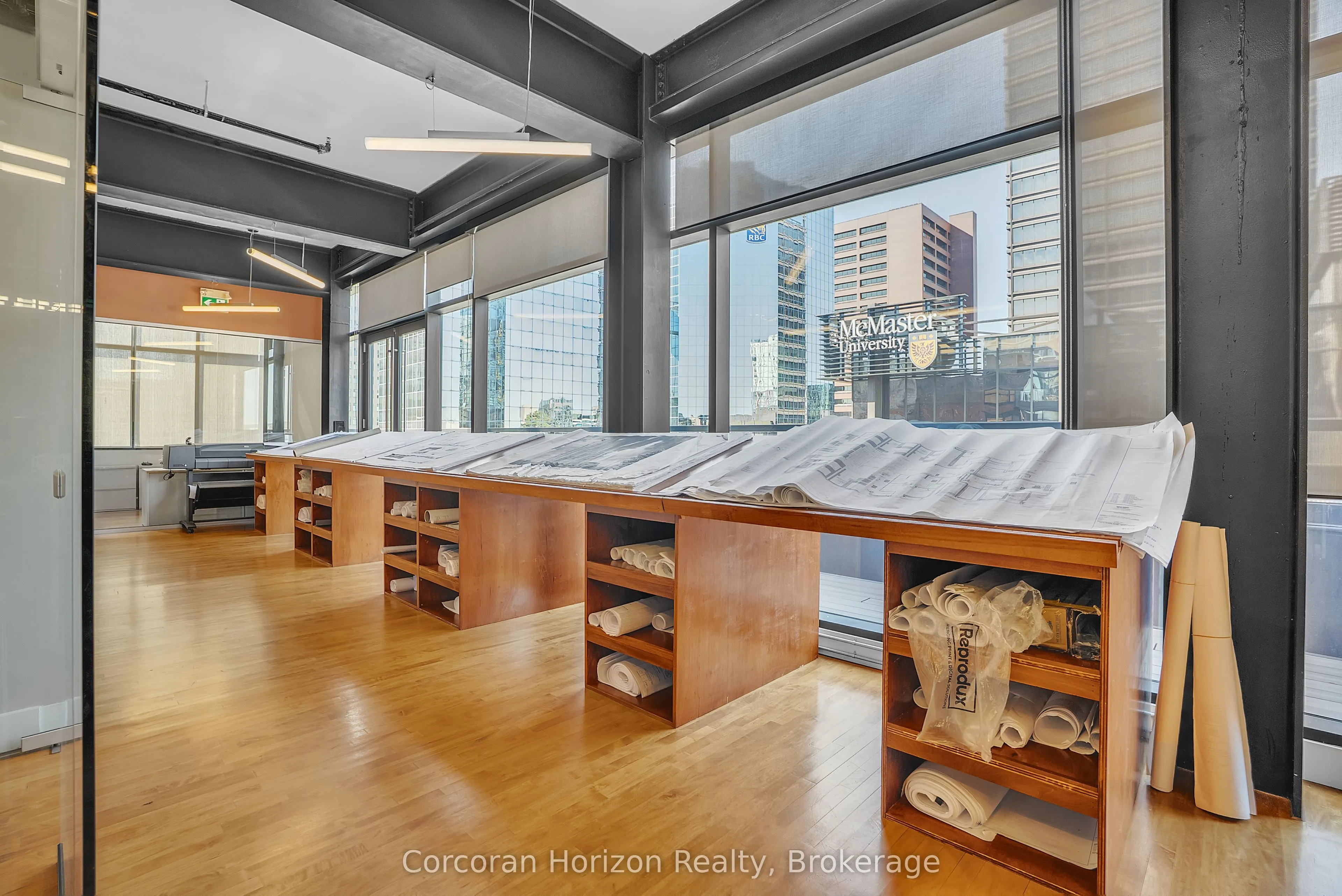 12 JAMES Street N, #402