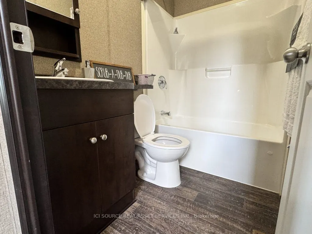 1235 Villiers Line, #SAL024