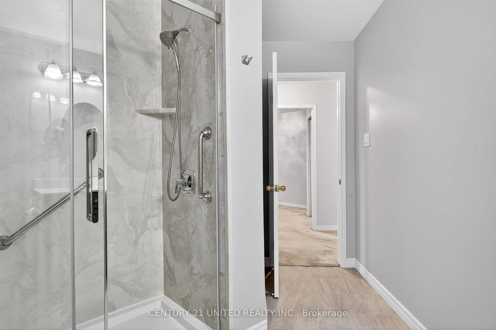 475 Parkhill Road W, #224