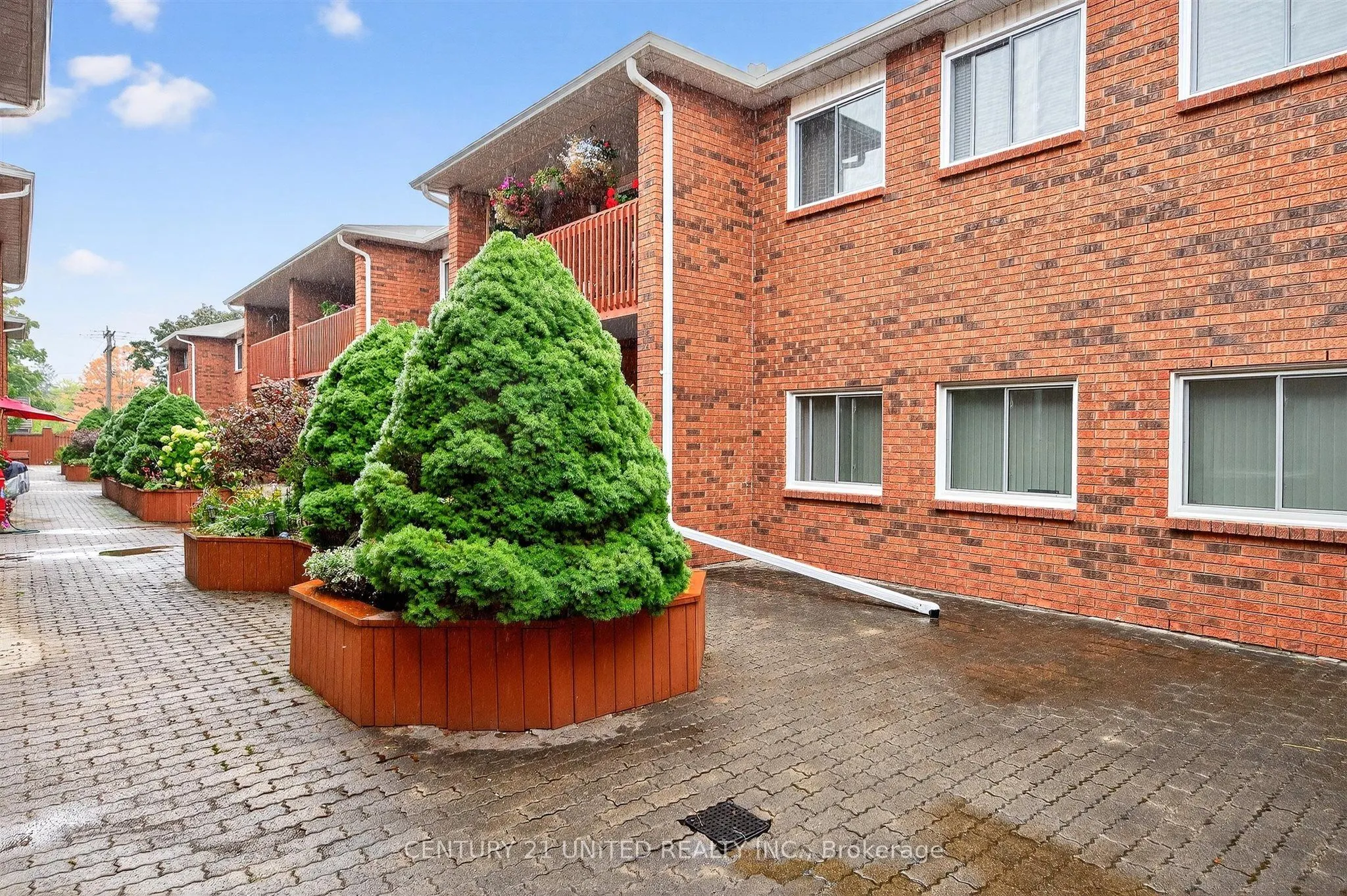 475 Parkhill Road W, #224