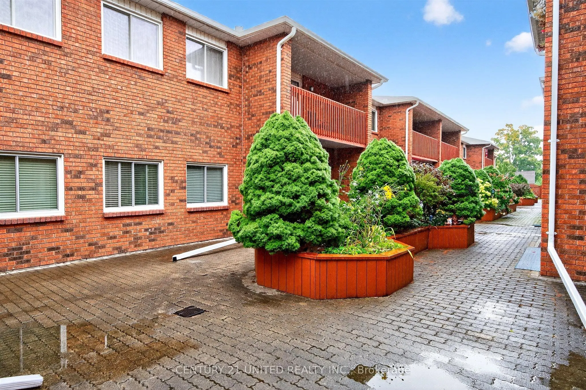 475 Parkhill Road W, #224