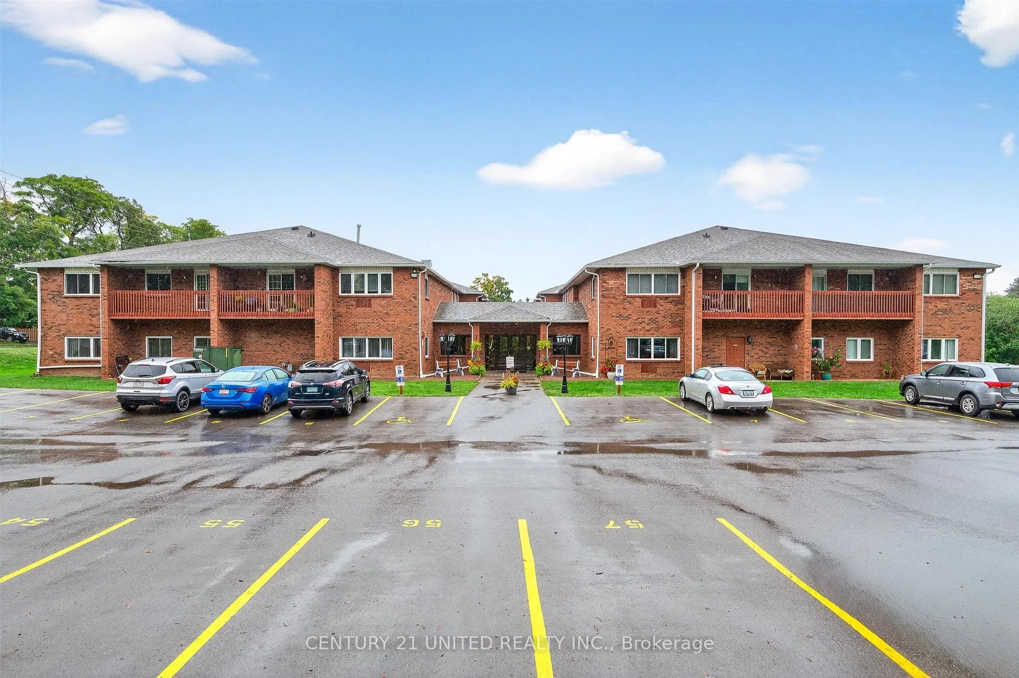 475 Parkhill Road W, #224