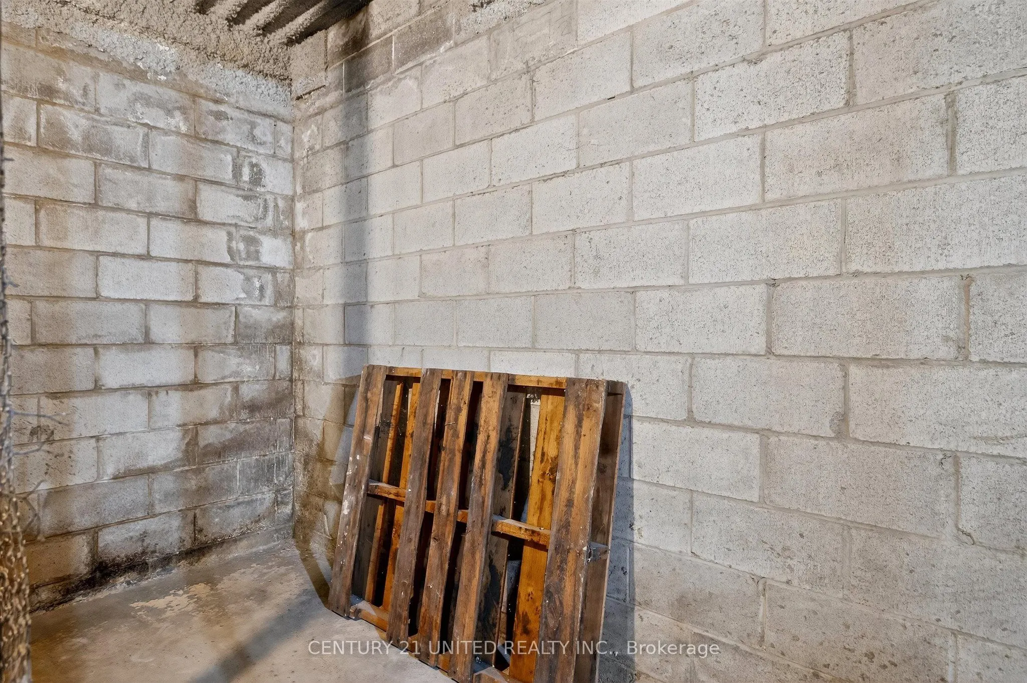 475 Parkhill Road W, #224