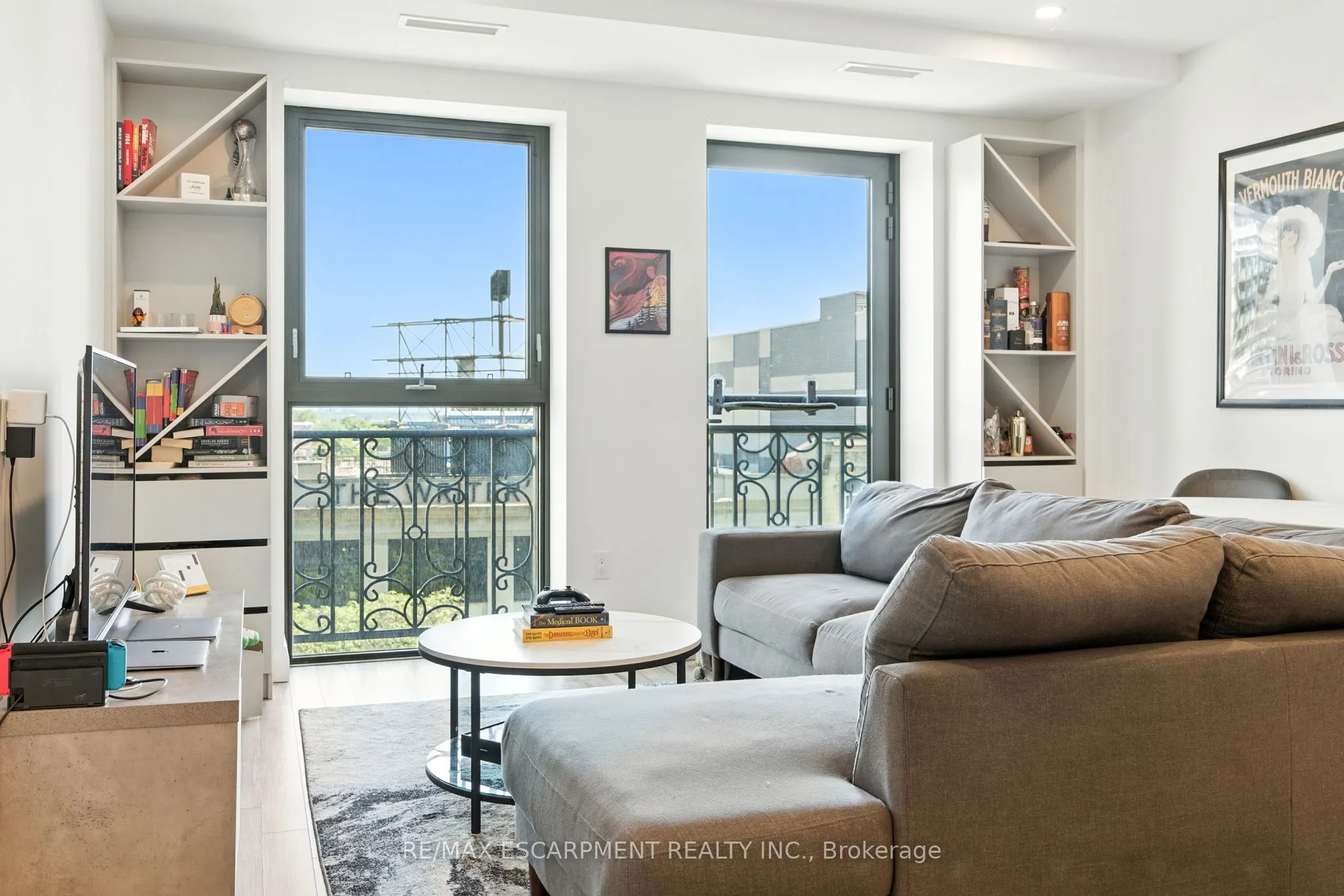 118 King Street E, #523