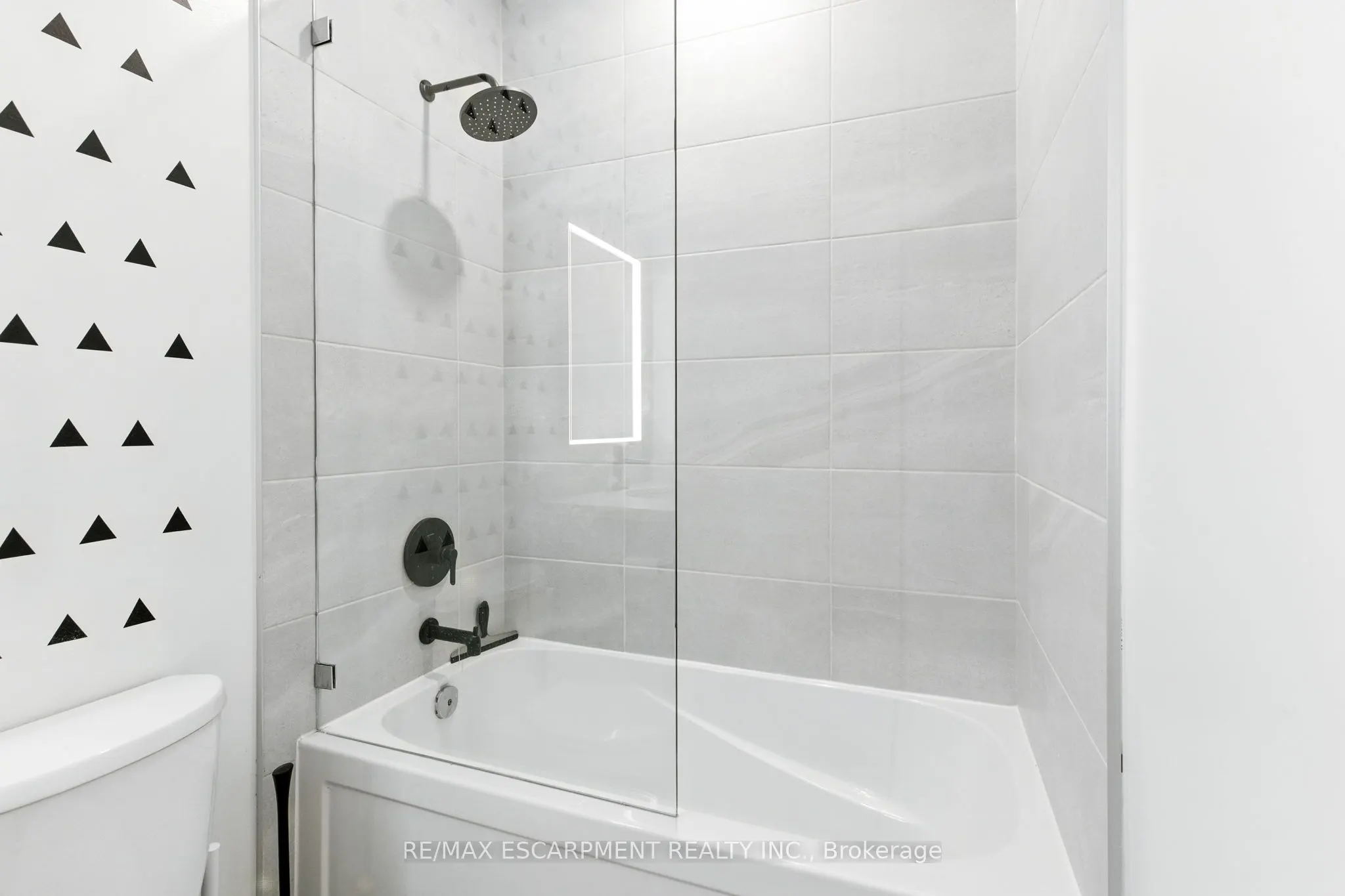 118 King Street E, #523