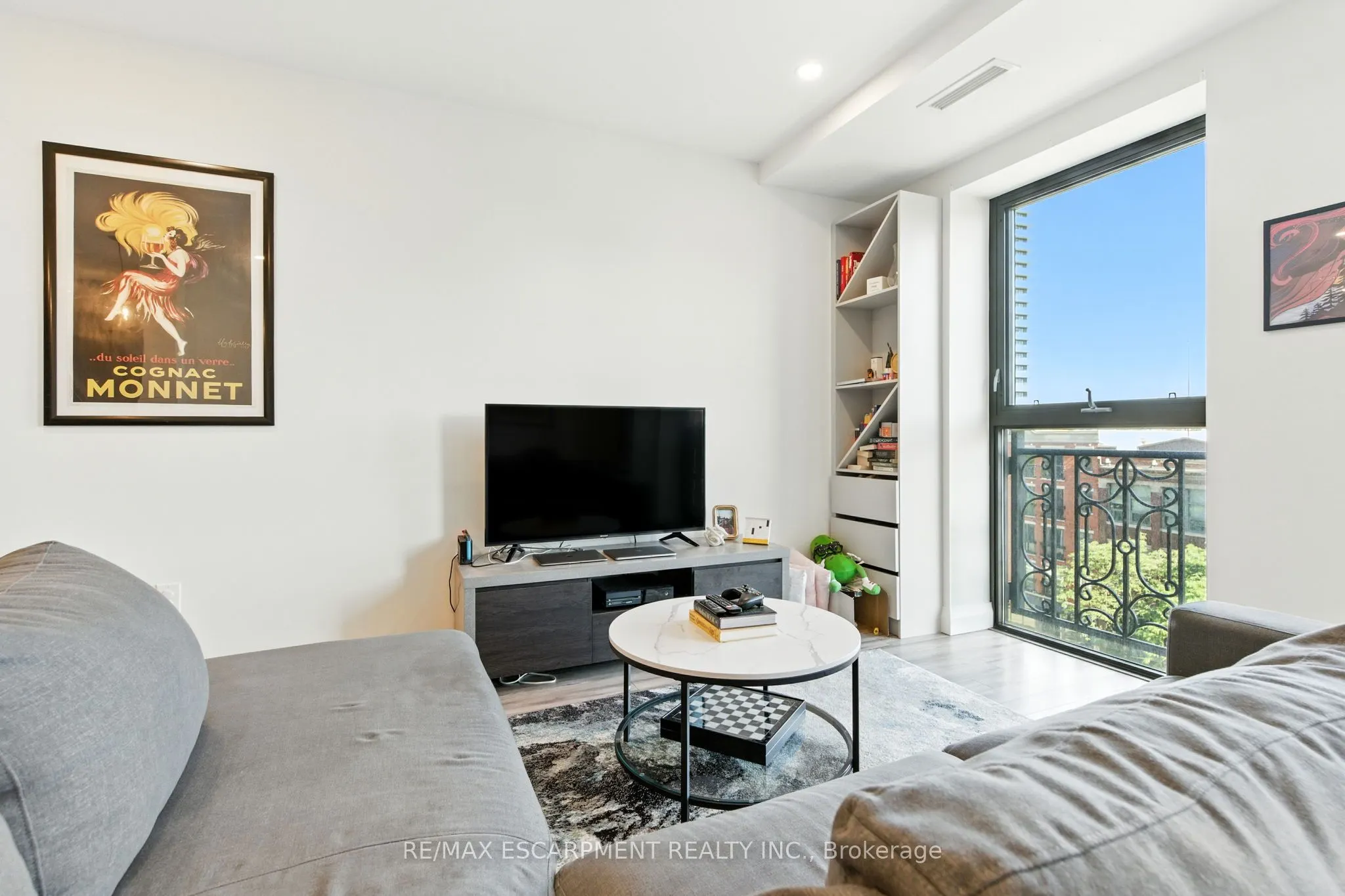 118 King Street E, #523