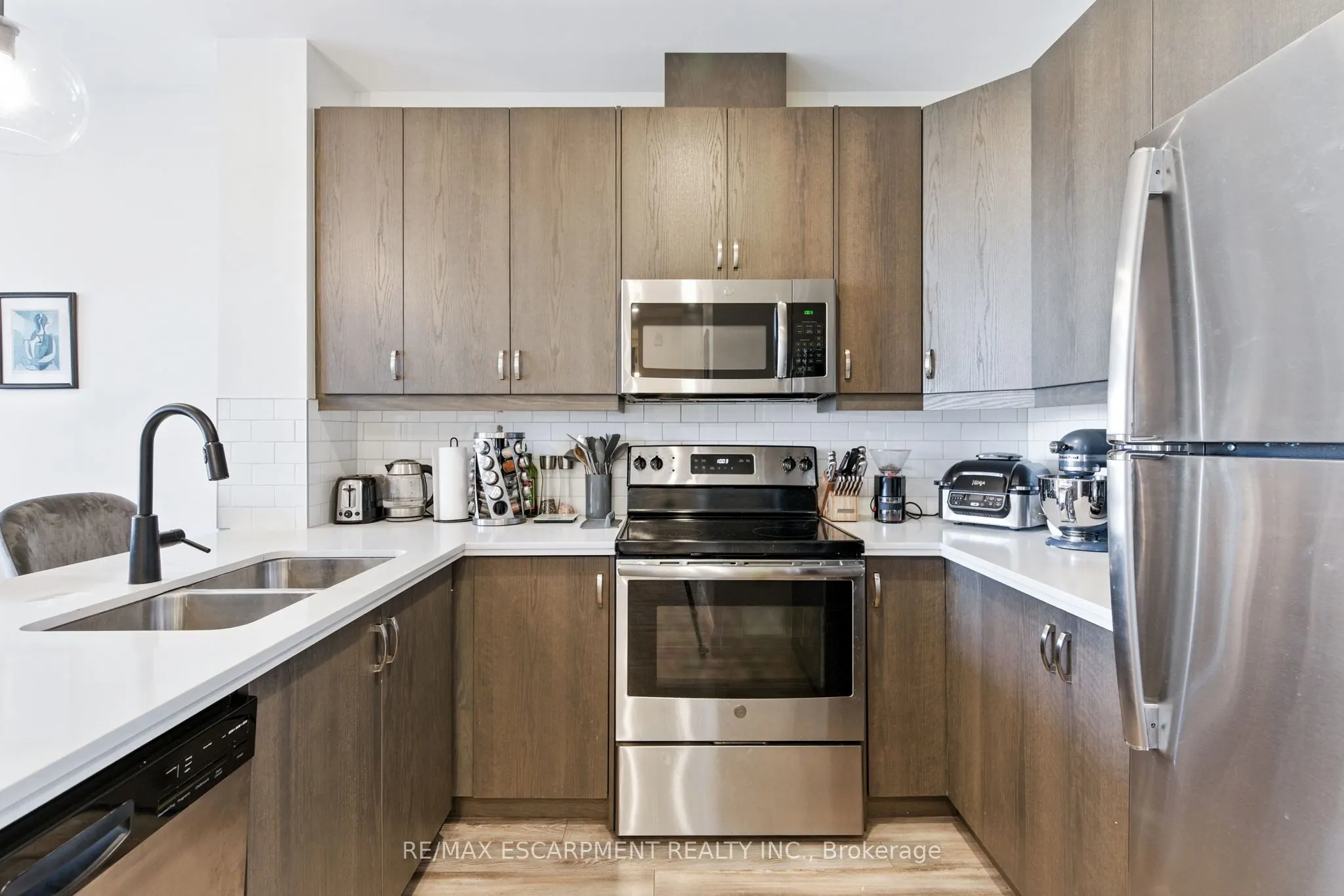 118 King Street E, #523