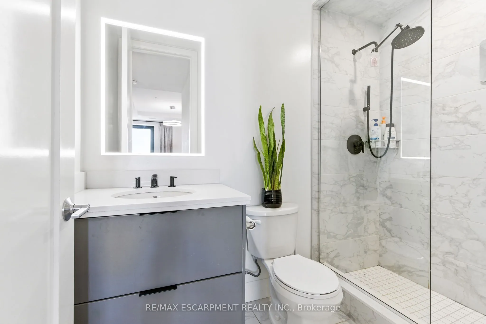 118 King Street E, #523