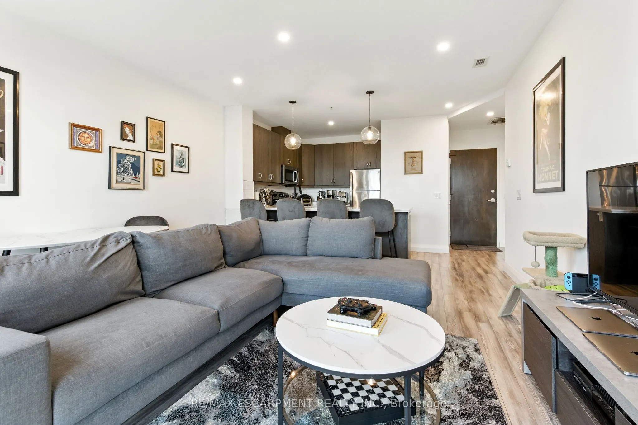 118 King Street E, #523