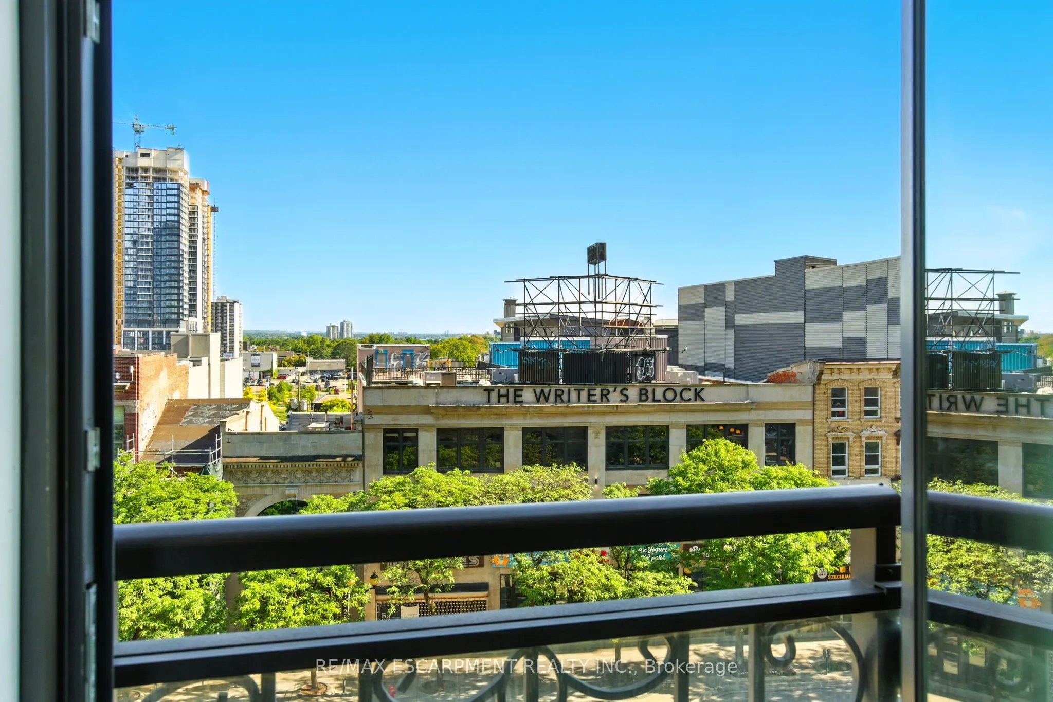 118 King Street E, #523