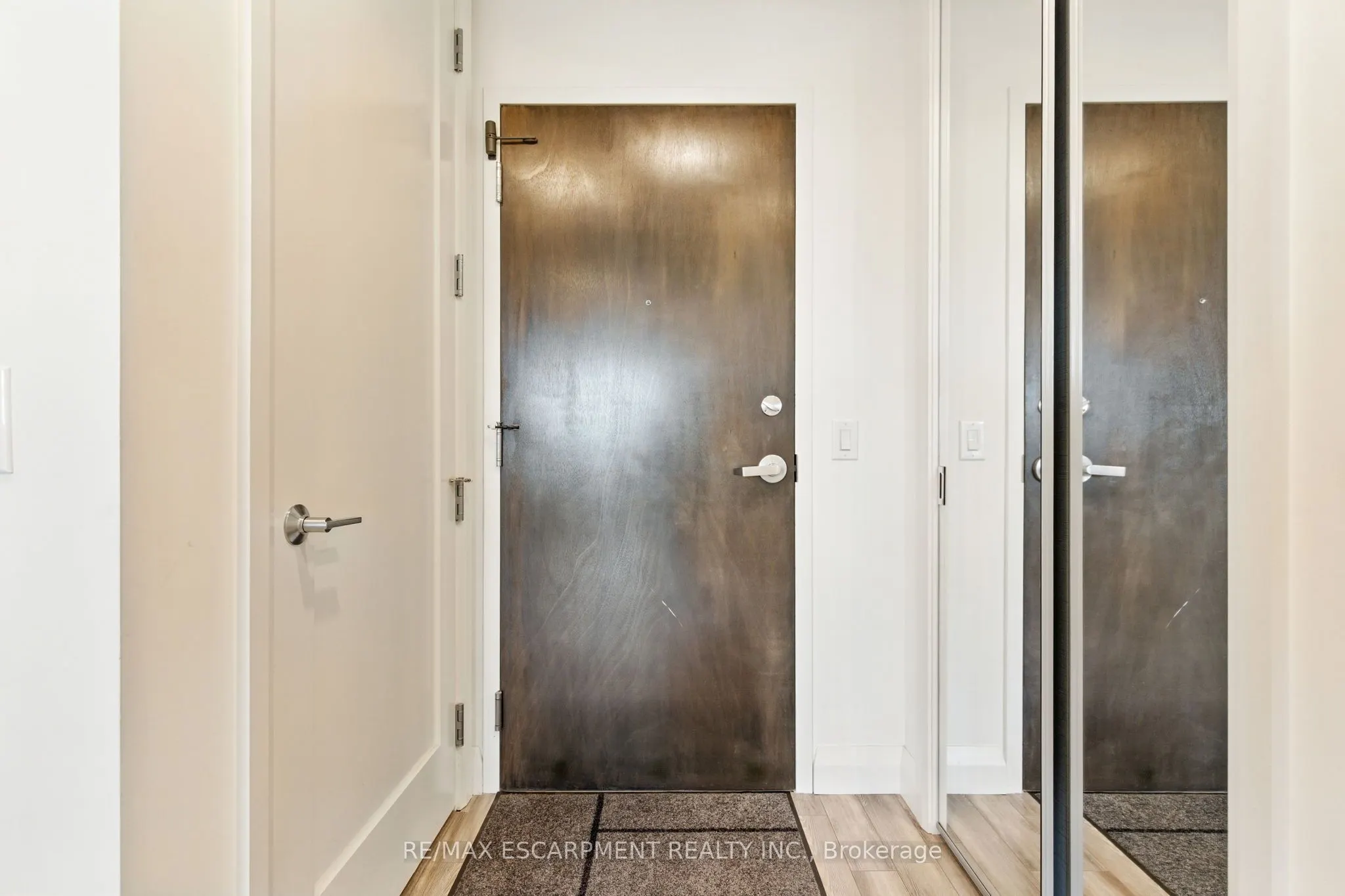 118 King Street E, #523