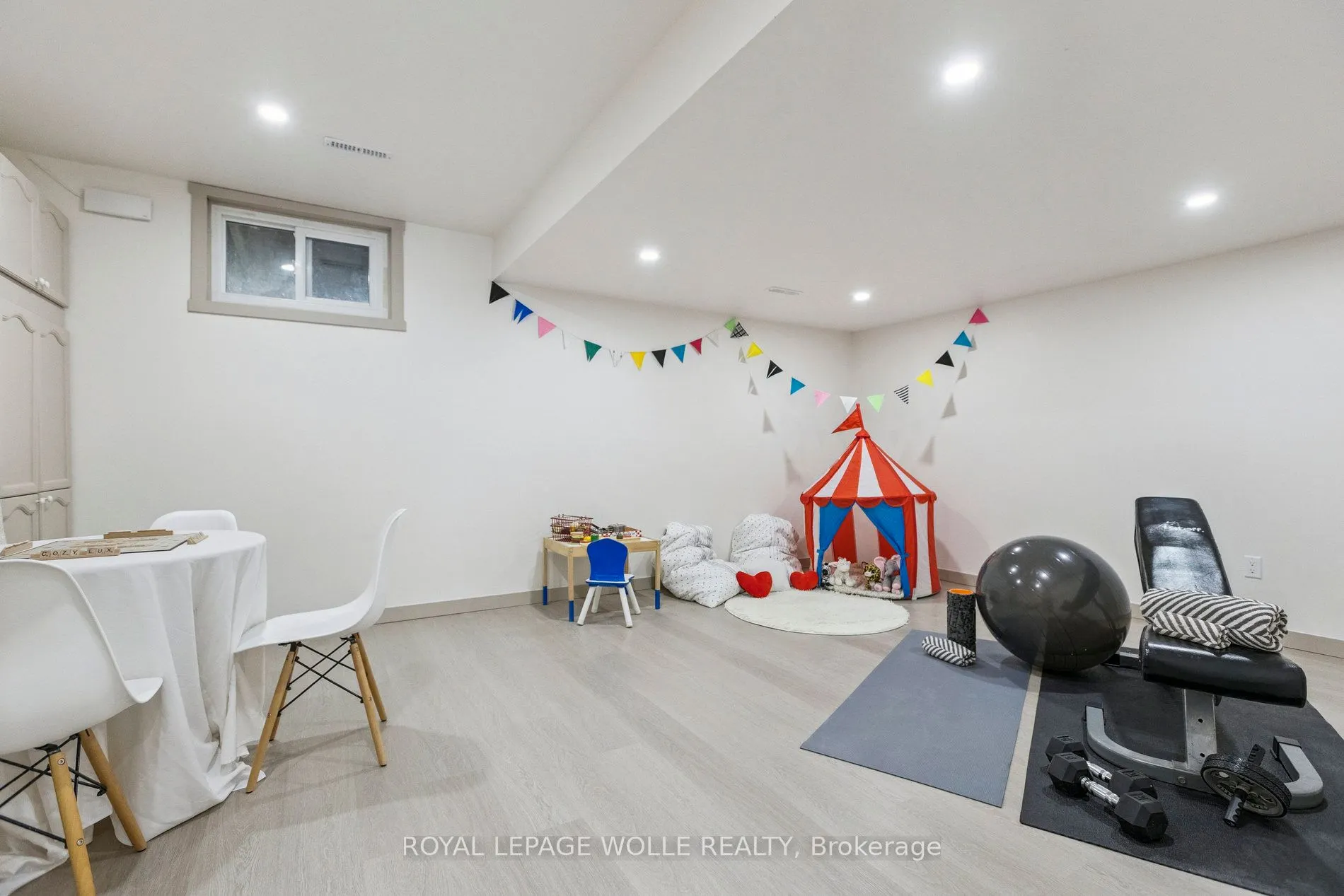 89 Woolwich Street, #27