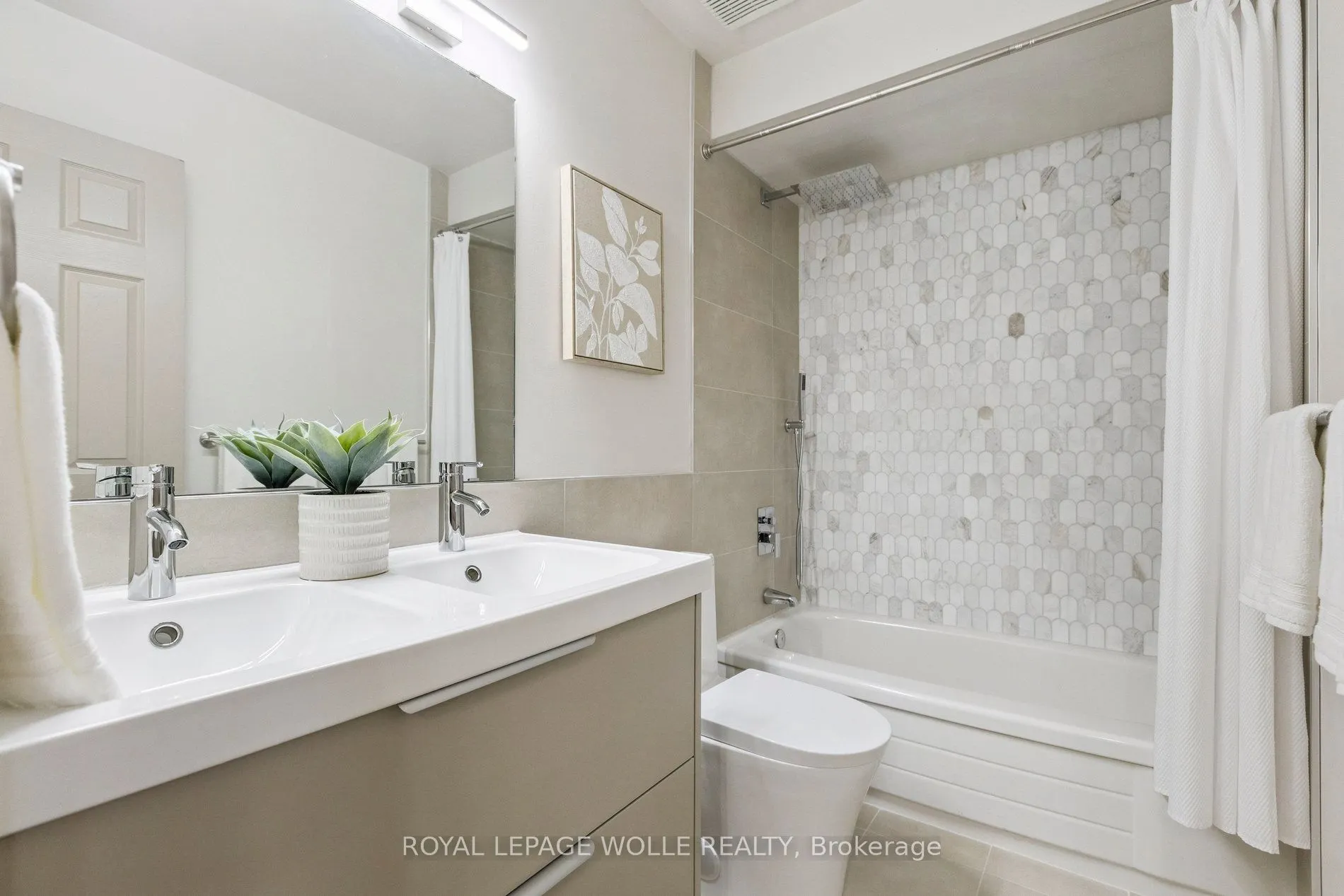 89 Woolwich Street, #27