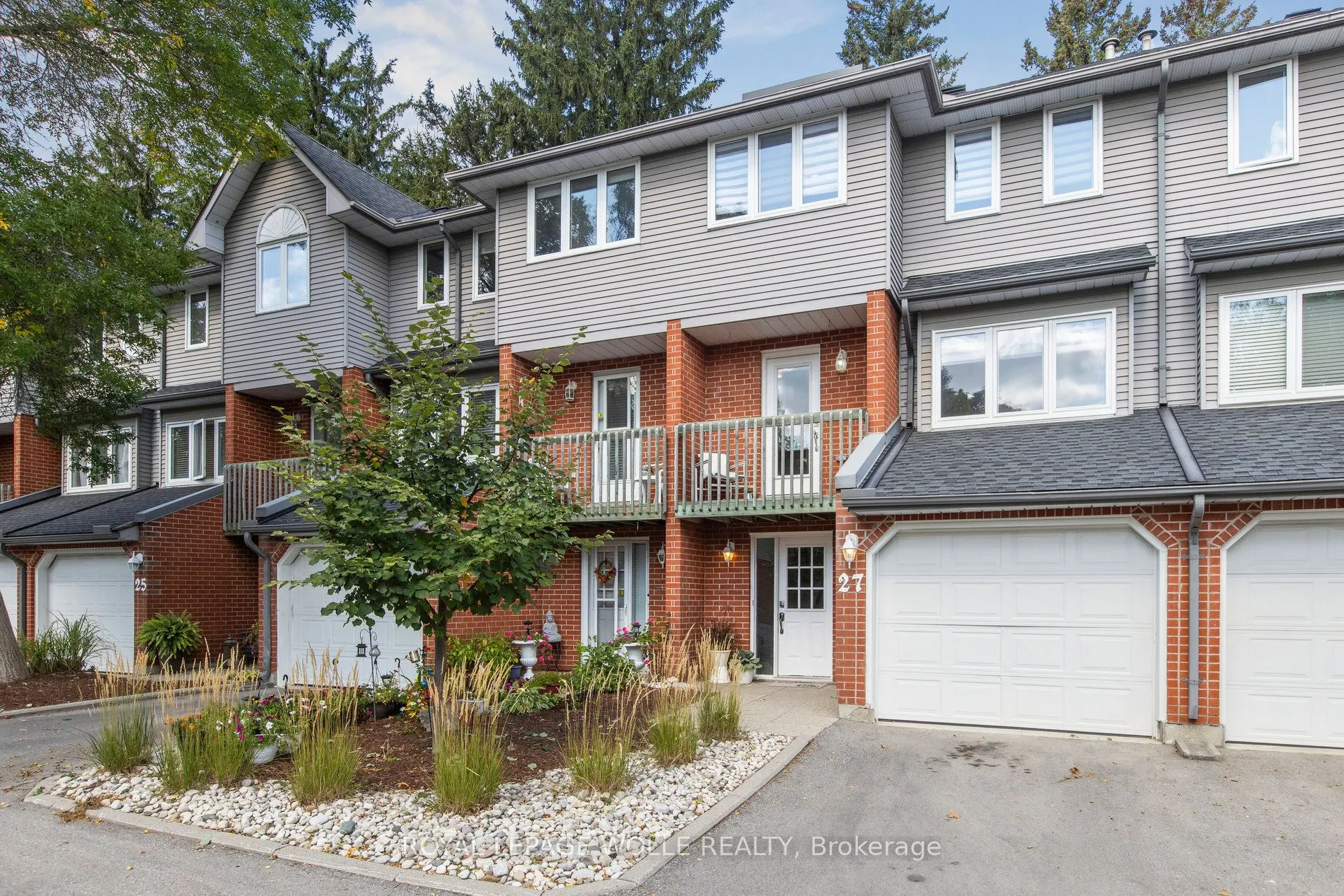 89 Woolwich Street, #27