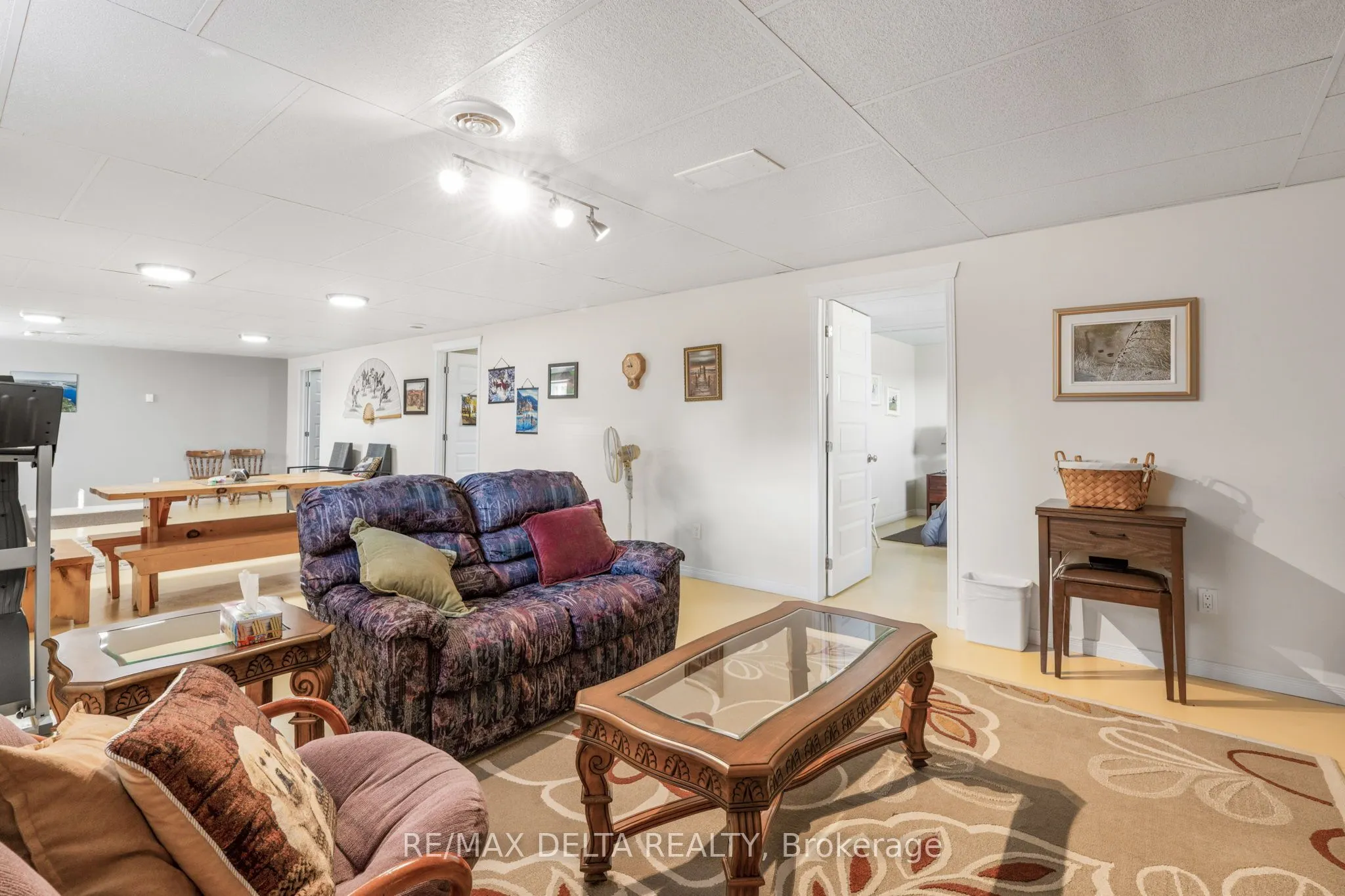 990 Concession 1 Concession