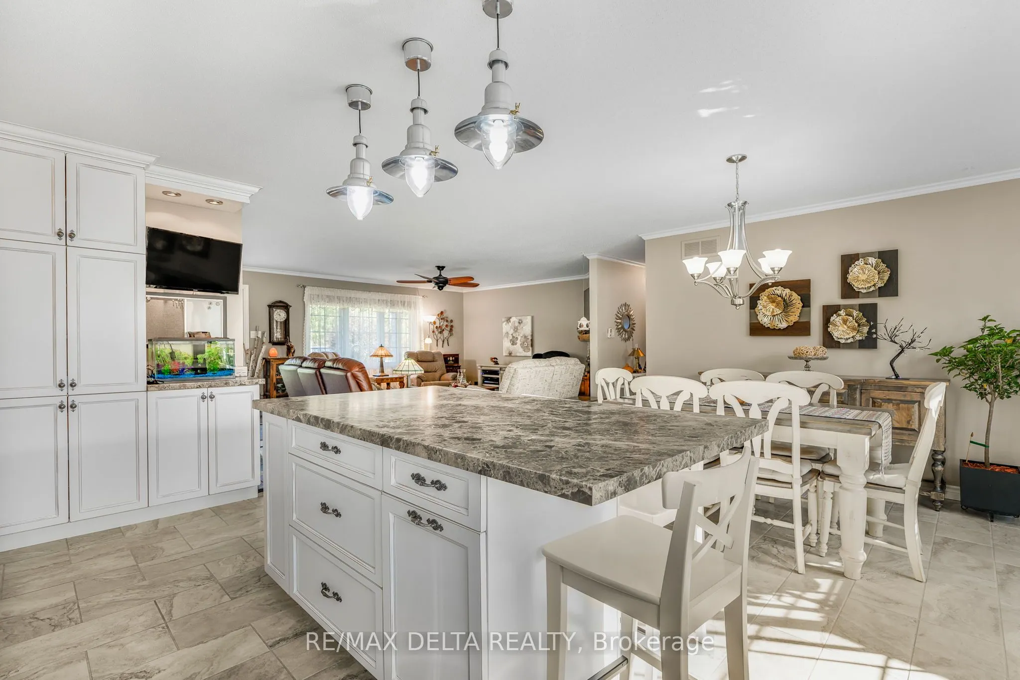 990 Concession 1 Concession