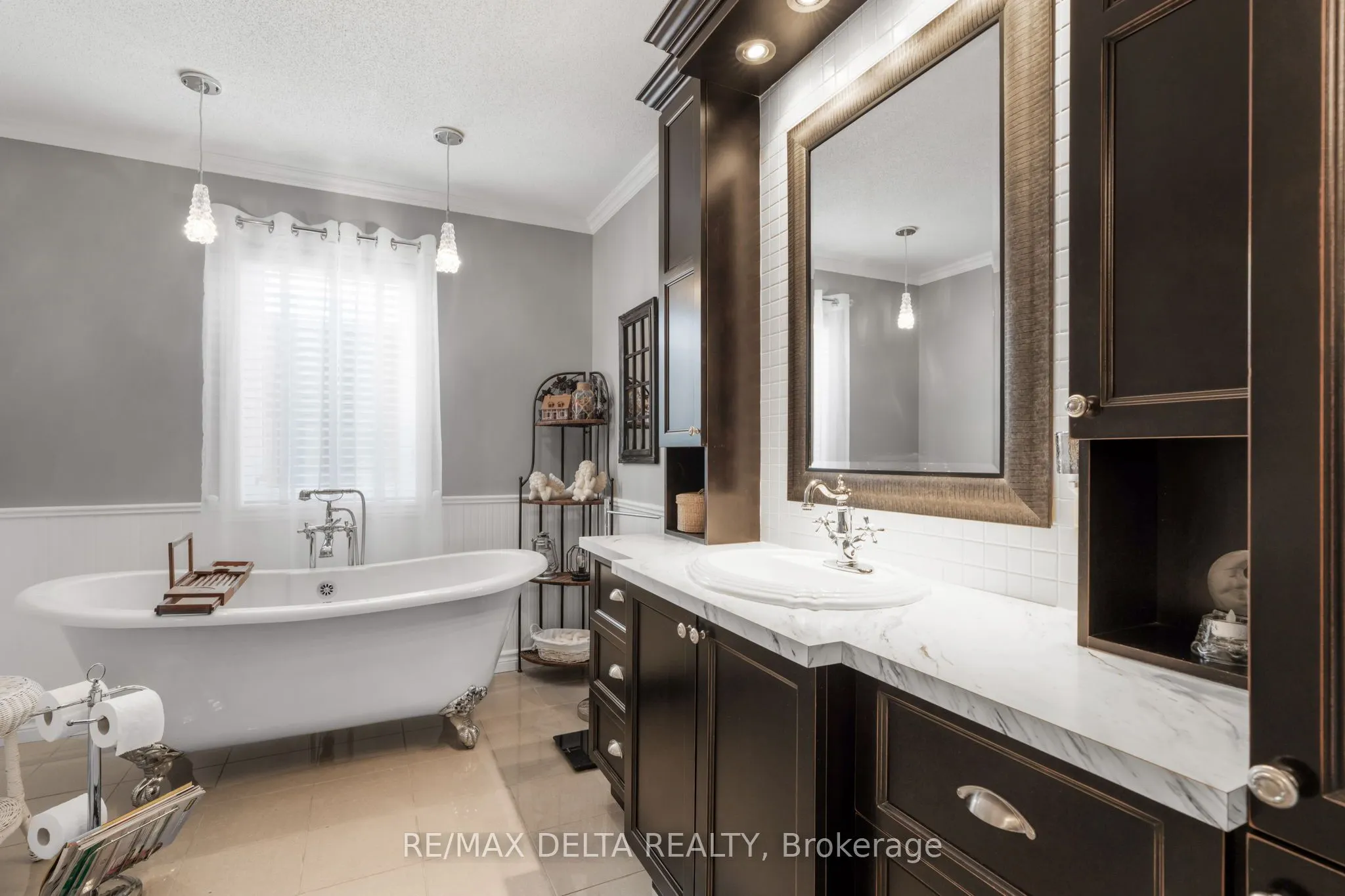 990 Concession 1 Concession