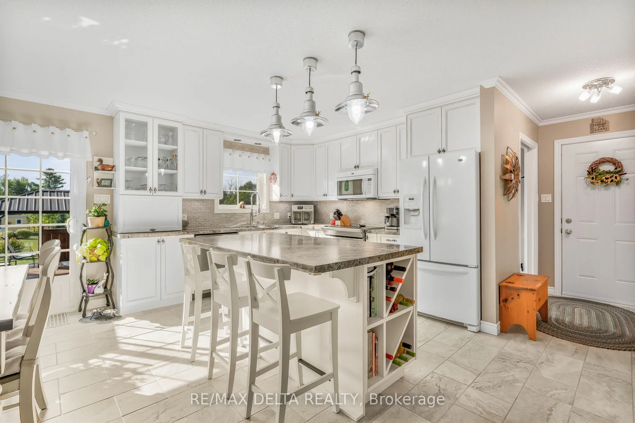 990 Concession 1 Concession