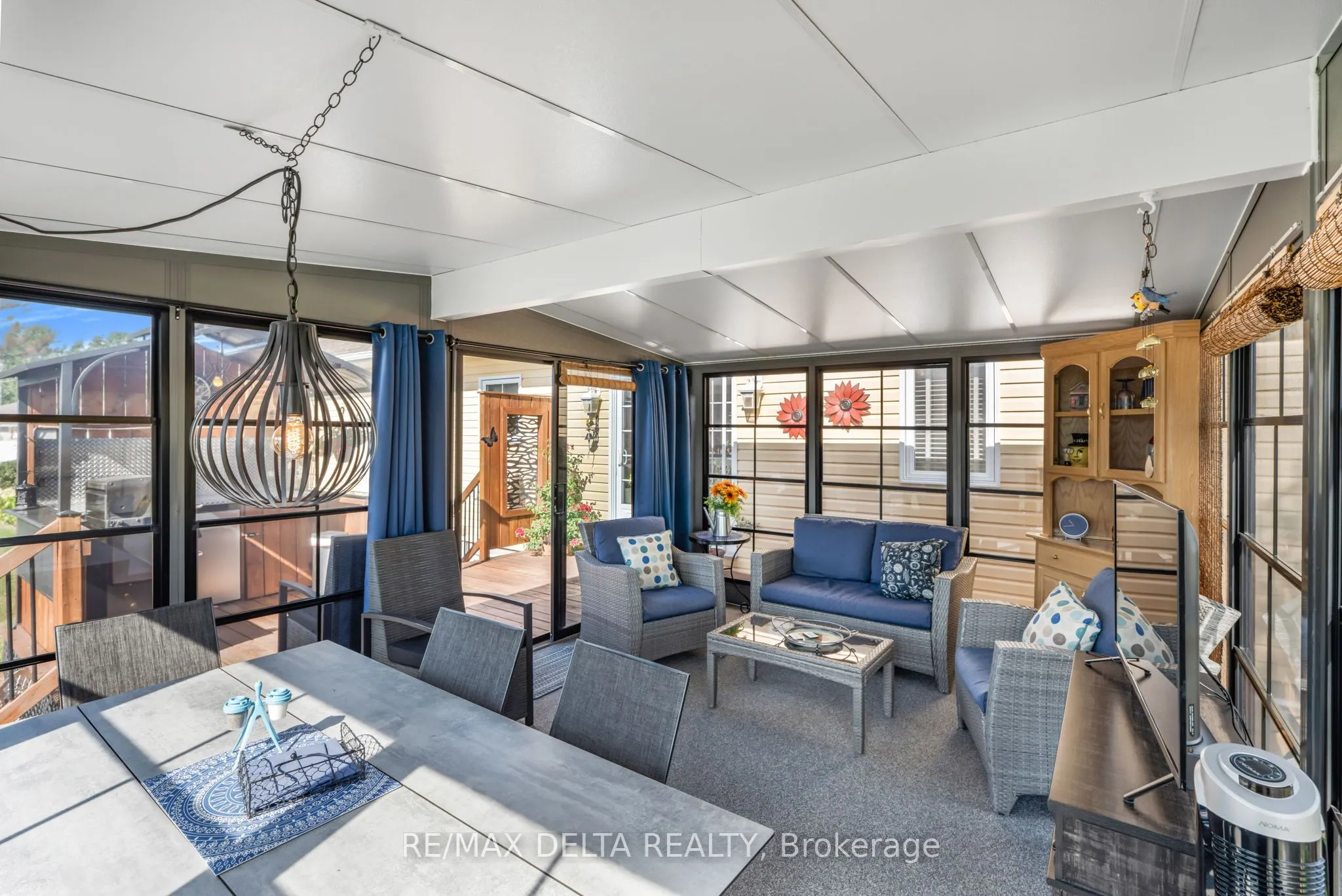 990 Concession 1 Concession