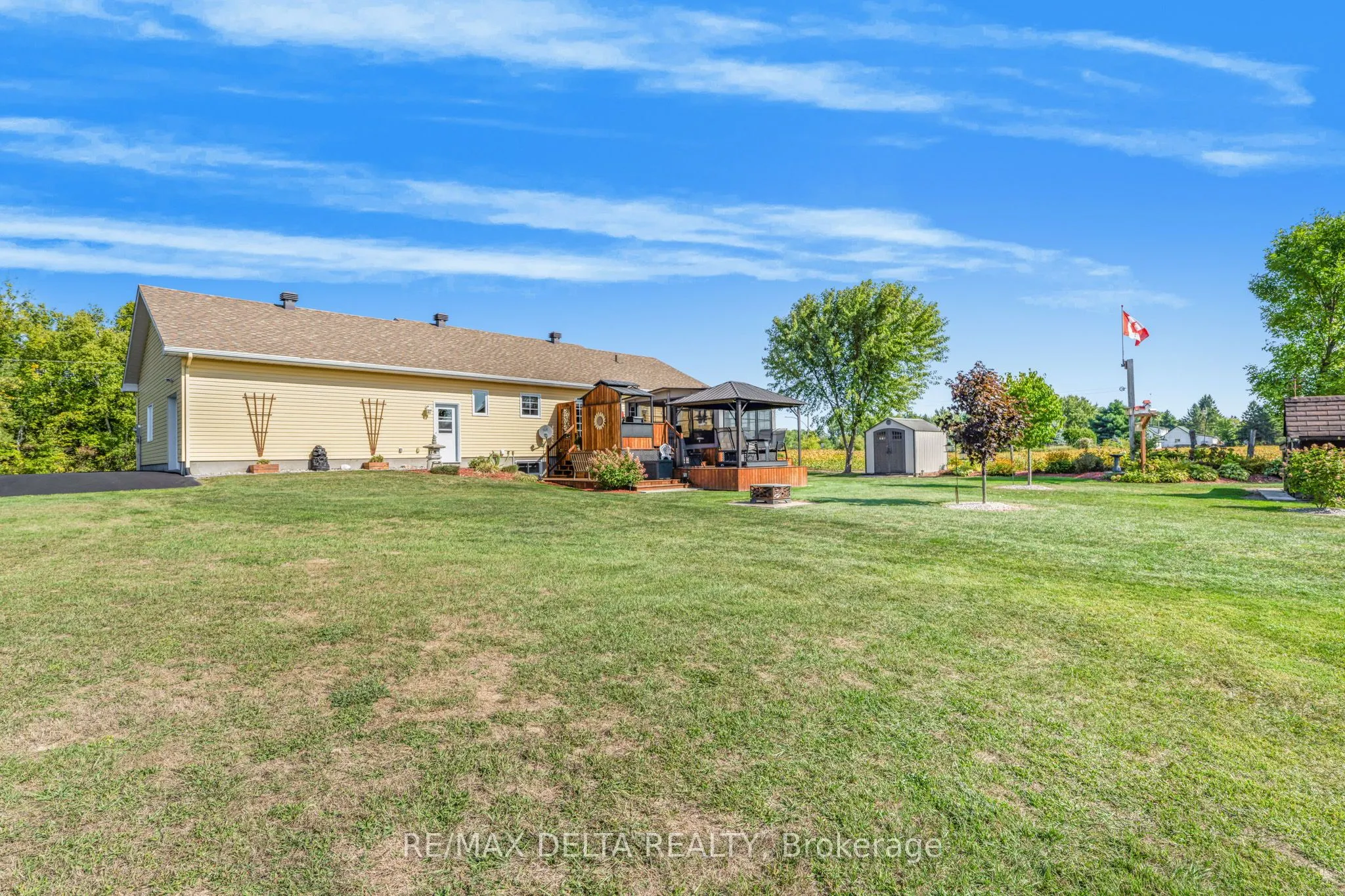 990 Concession 1 Concession