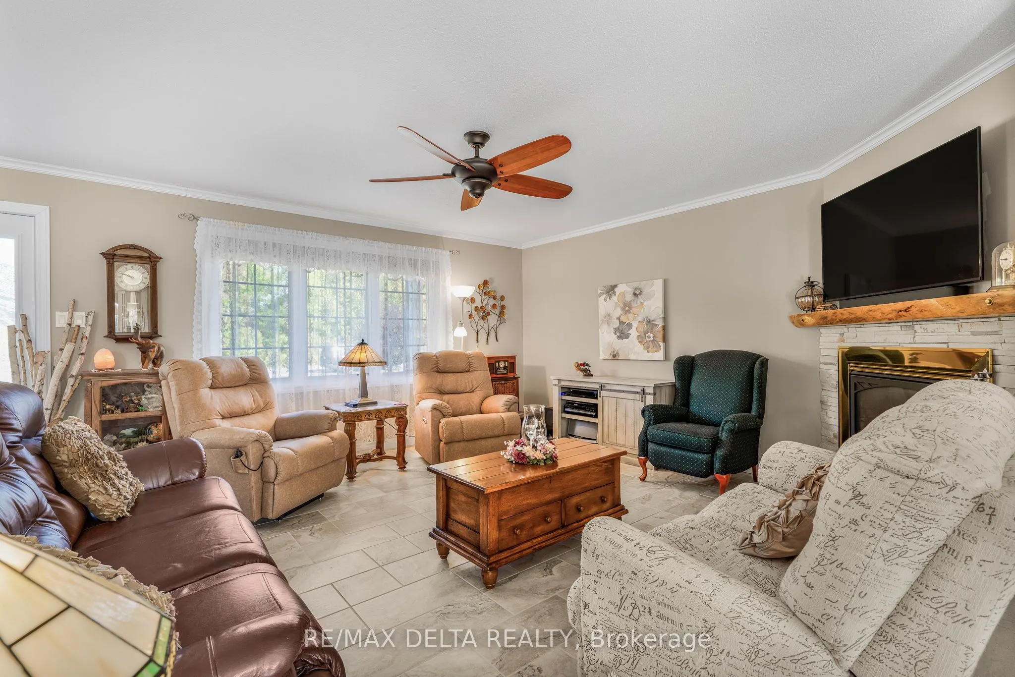 990 Concession 1 Concession