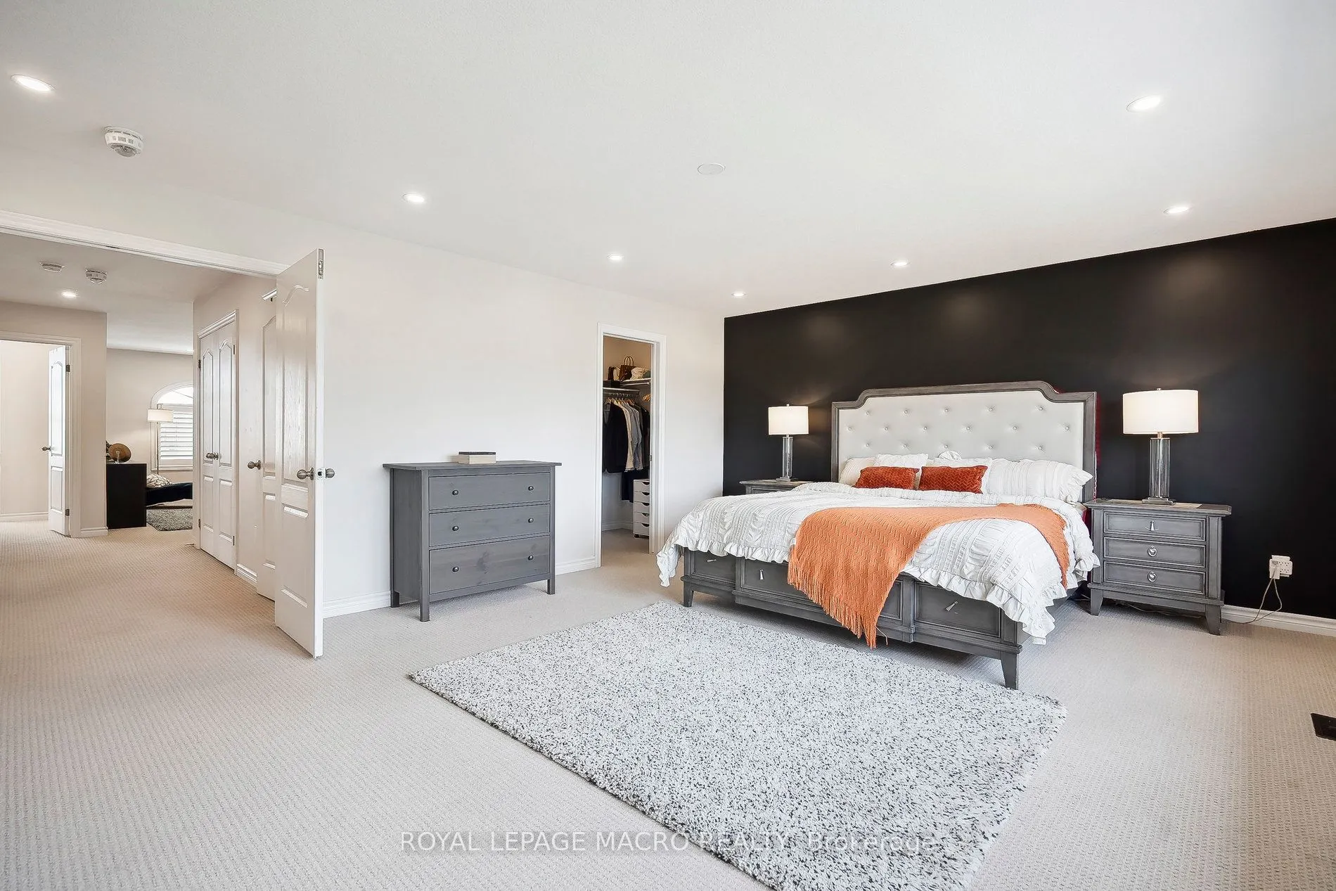 80 Bellroyal Crescent