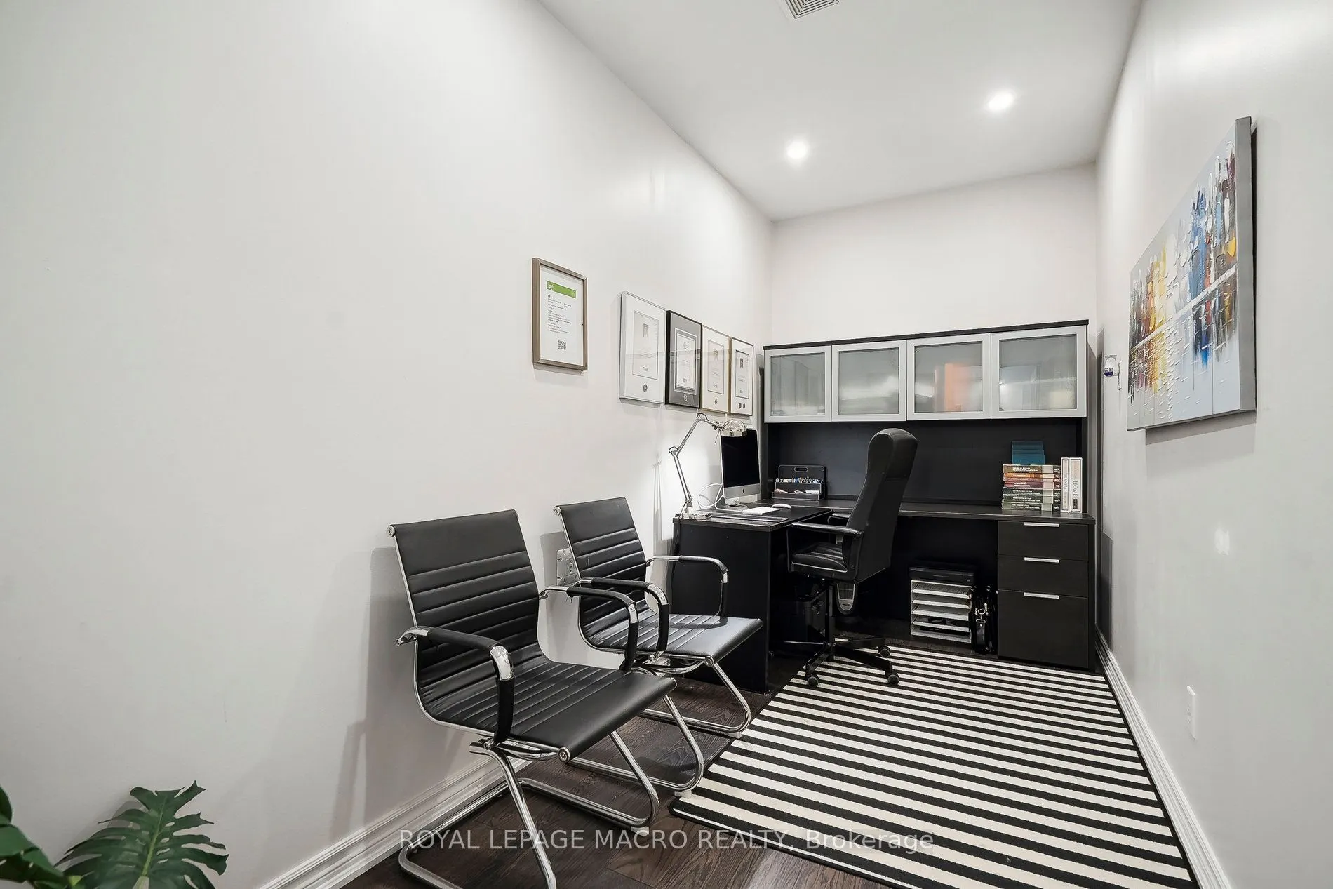 80 Bellroyal Crescent