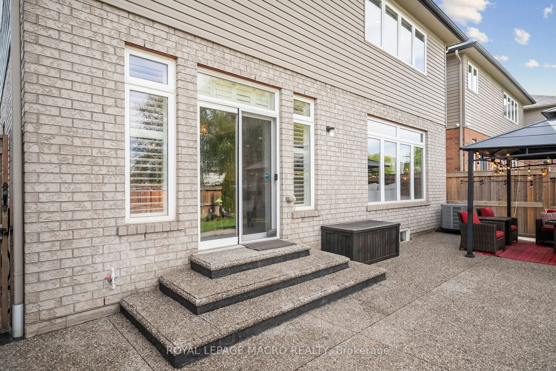 80 Bellroyal Crescent