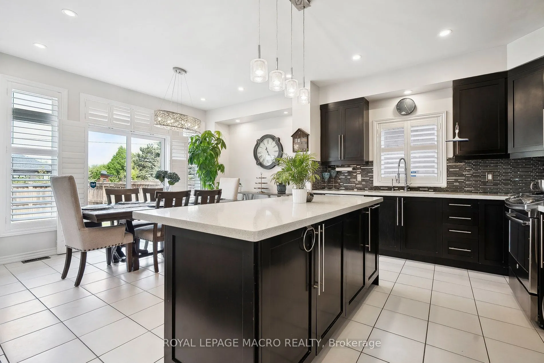 80 Bellroyal Crescent