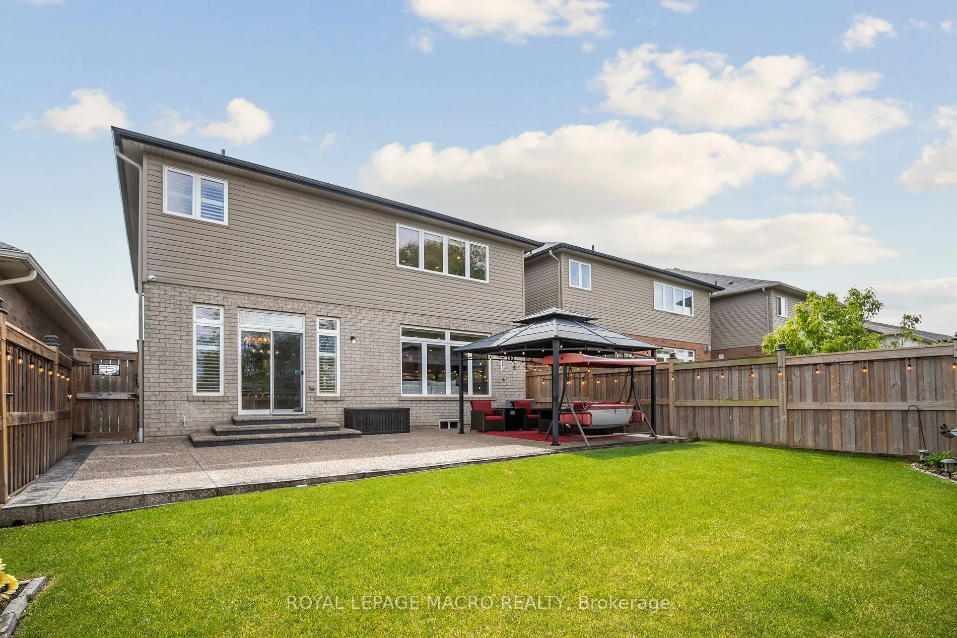 80 Bellroyal Crescent