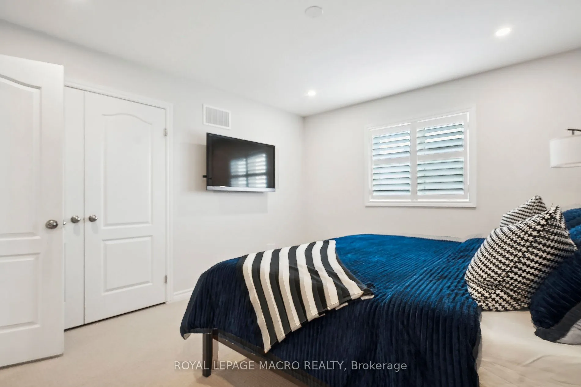 80 Bellroyal Crescent