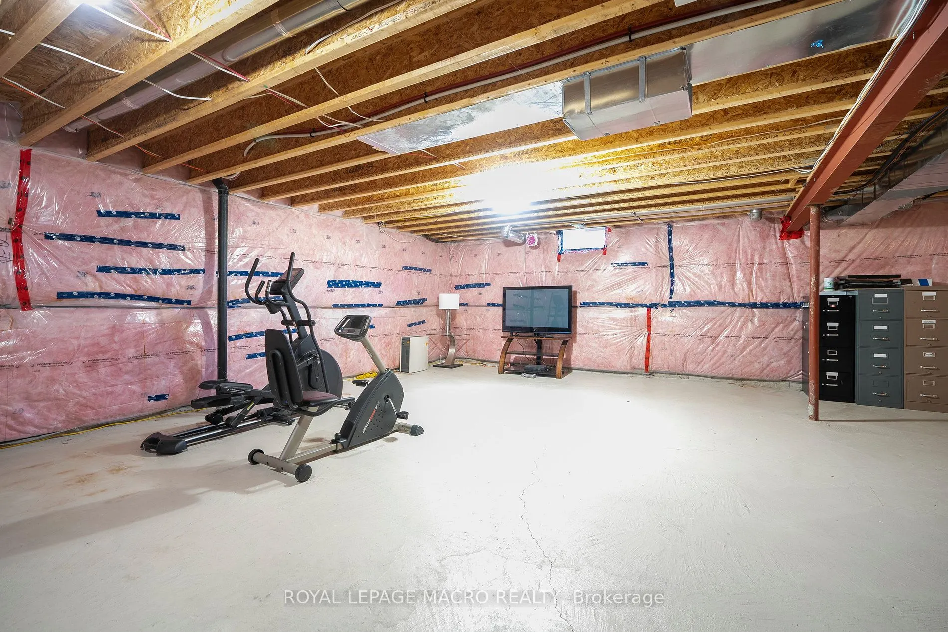 80 Bellroyal Crescent