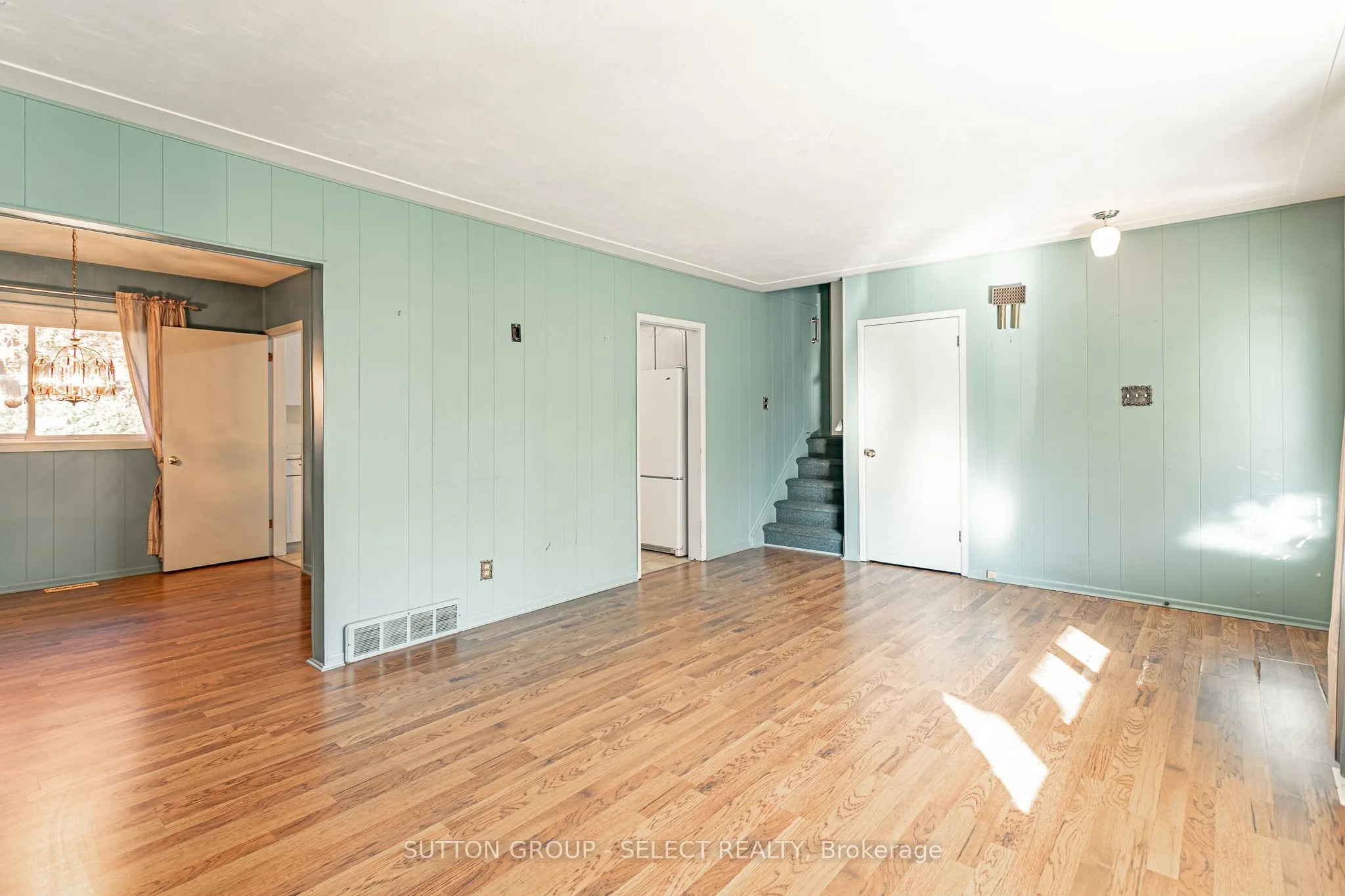 323 Base Line Road W