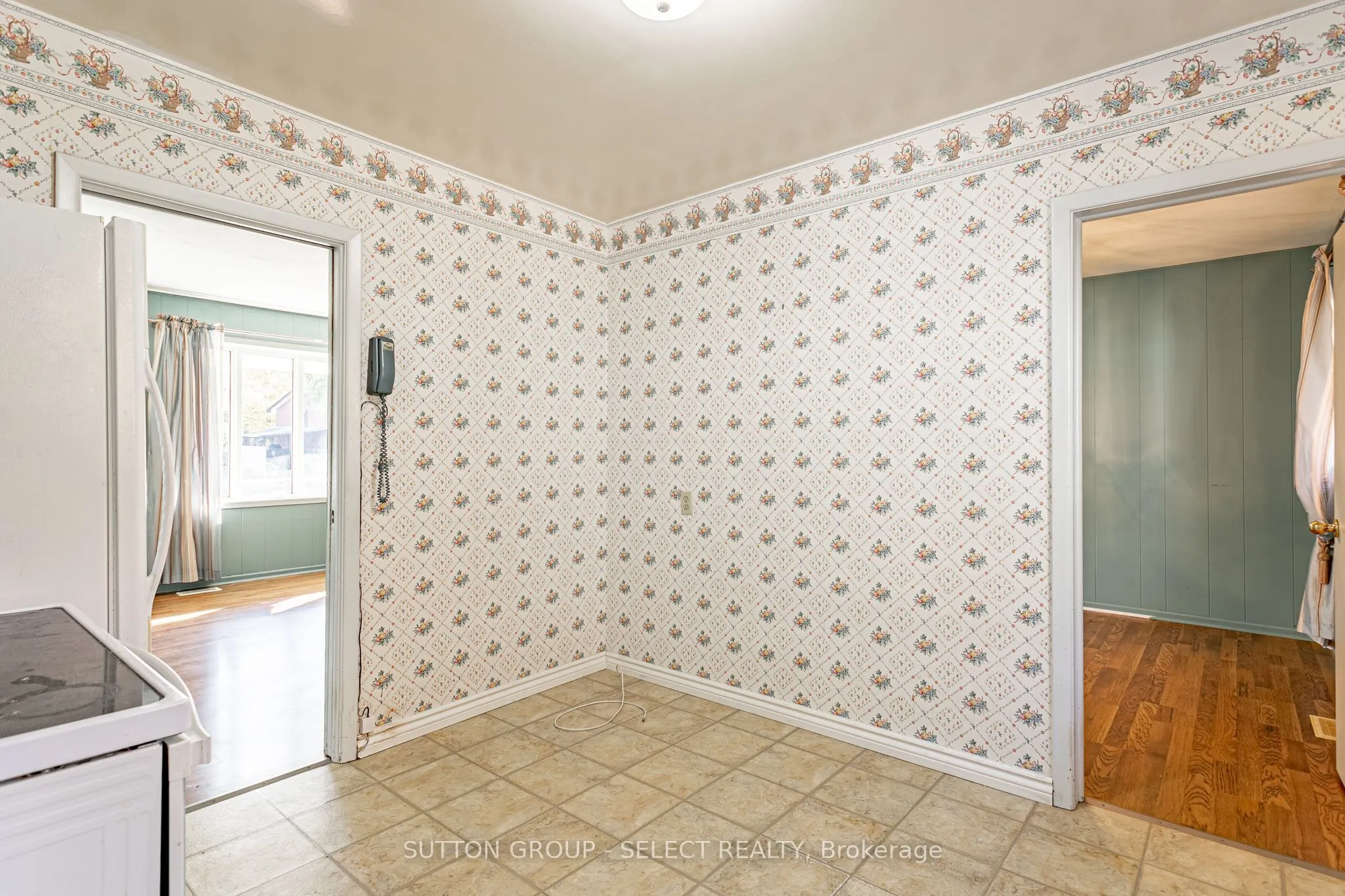 323 Base Line Road W