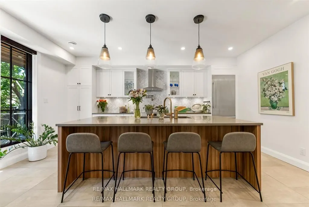 396 Roosevelt Avenue