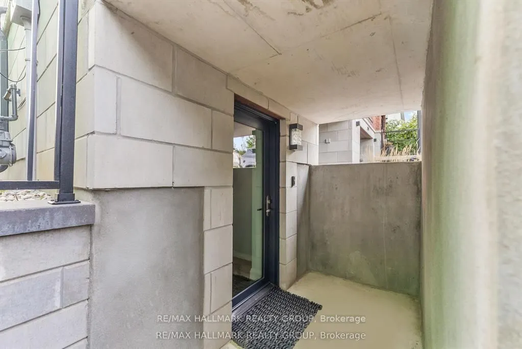 396 Roosevelt Avenue