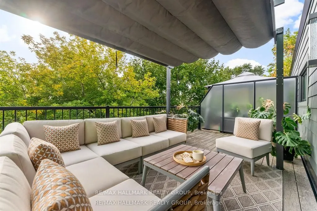 396 Roosevelt Avenue