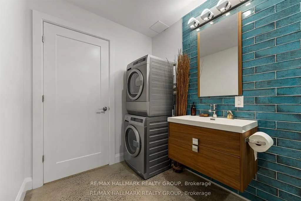 396 Roosevelt Avenue