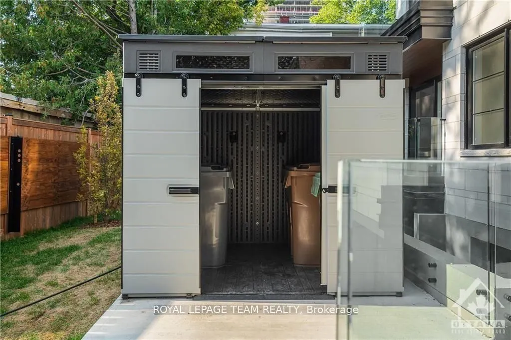 366 WINONA Avenue, #1