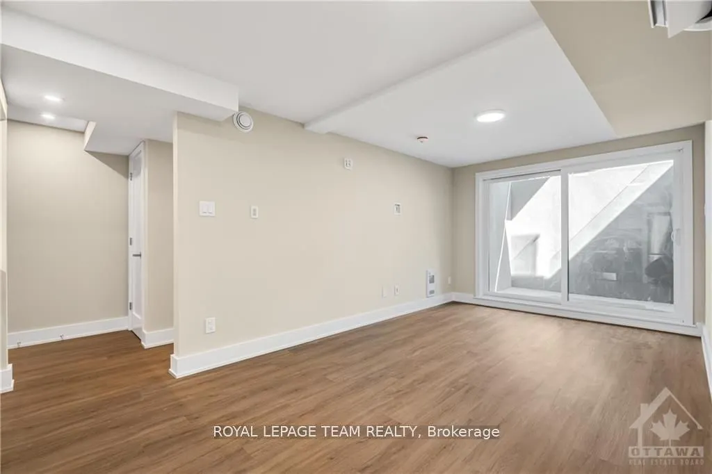 366 WINONA Avenue, #1