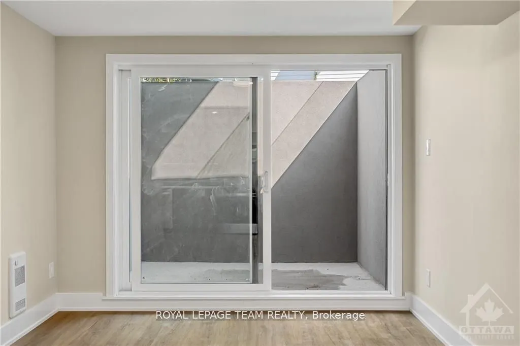 366 WINONA Avenue, #1