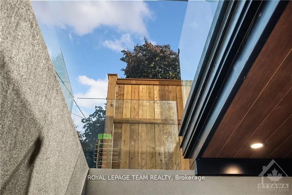 366 WINONA Avenue, #1