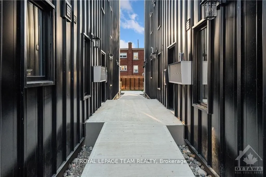 366 WINONA Avenue, #1