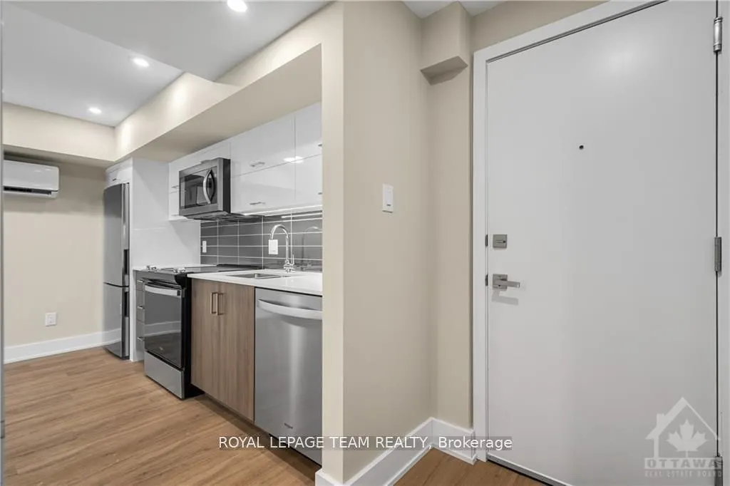 366 WINONA Avenue, #1