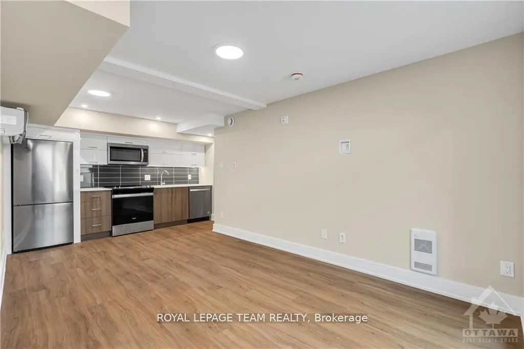 366 WINONA Avenue, #1