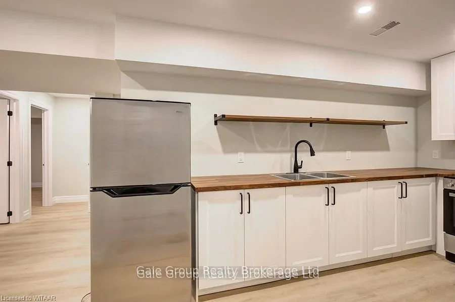 246 MUNNOCH Boulevard, #Basement Apartment