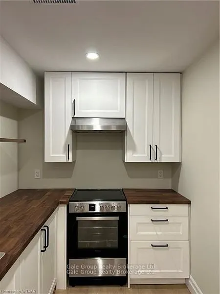 246 MUNNOCH Boulevard, #Basement Apartment