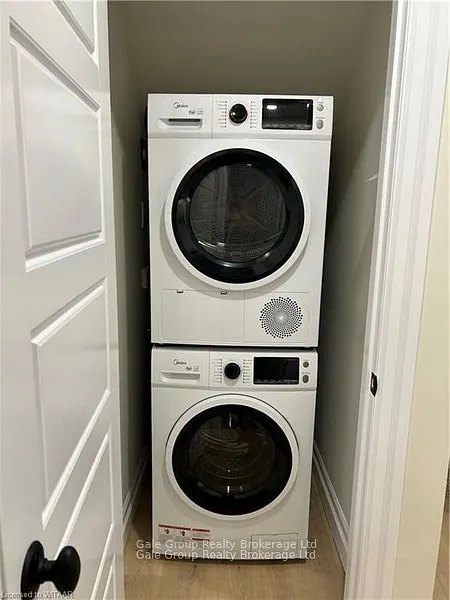 246 MUNNOCH Boulevard, #Basement Apartment