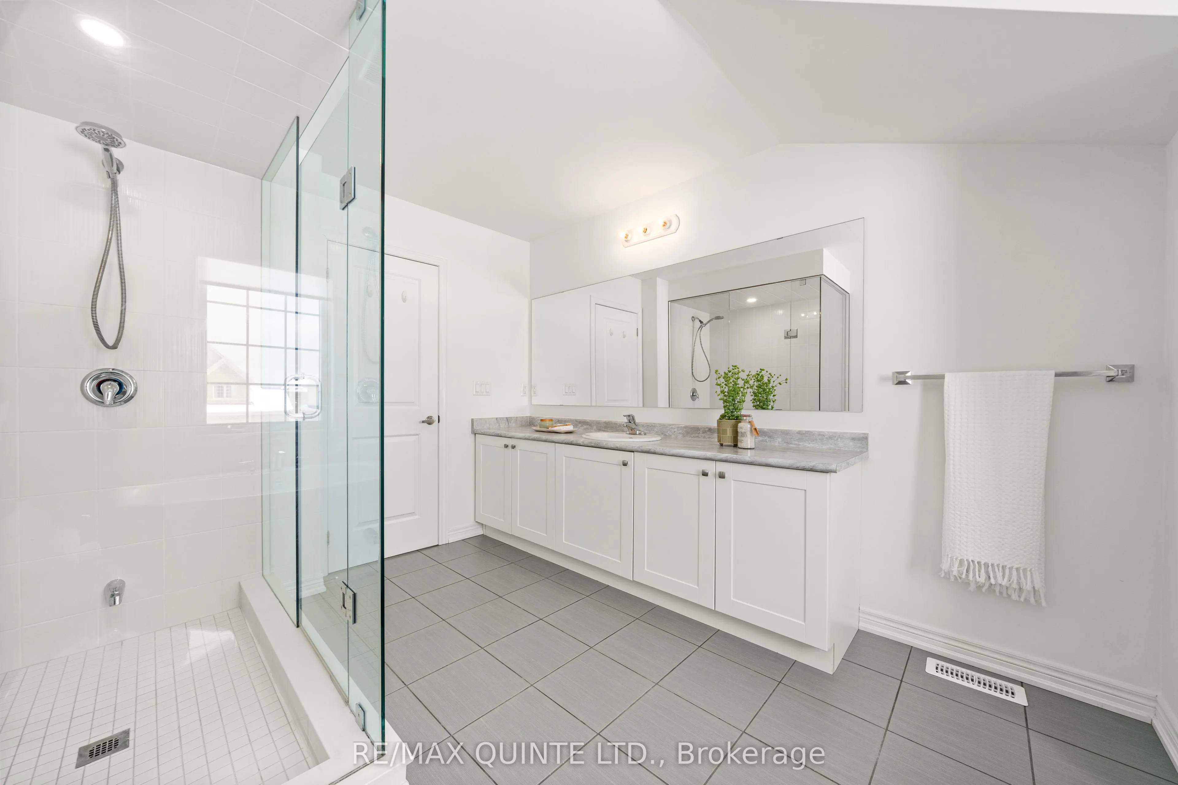 61 Summer Breeze Drive