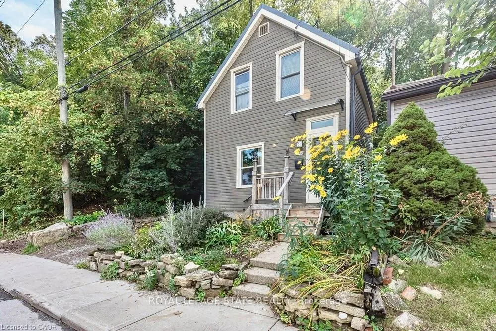 210 Charlton Avenue E